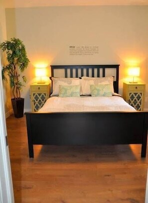 4 chambres, fer et planche à repasser, Wi-Fi, literie fournie