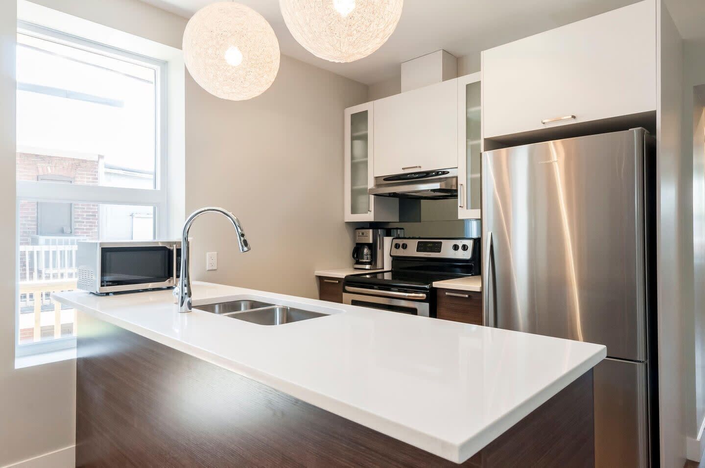 雪櫃、微波爐、焗爐、爐具