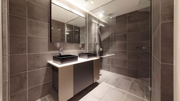 Premium Room R105 (1Bedroom) Non Smoking | Bathroom | Hair dryer, slippers, electronic bidet, towels