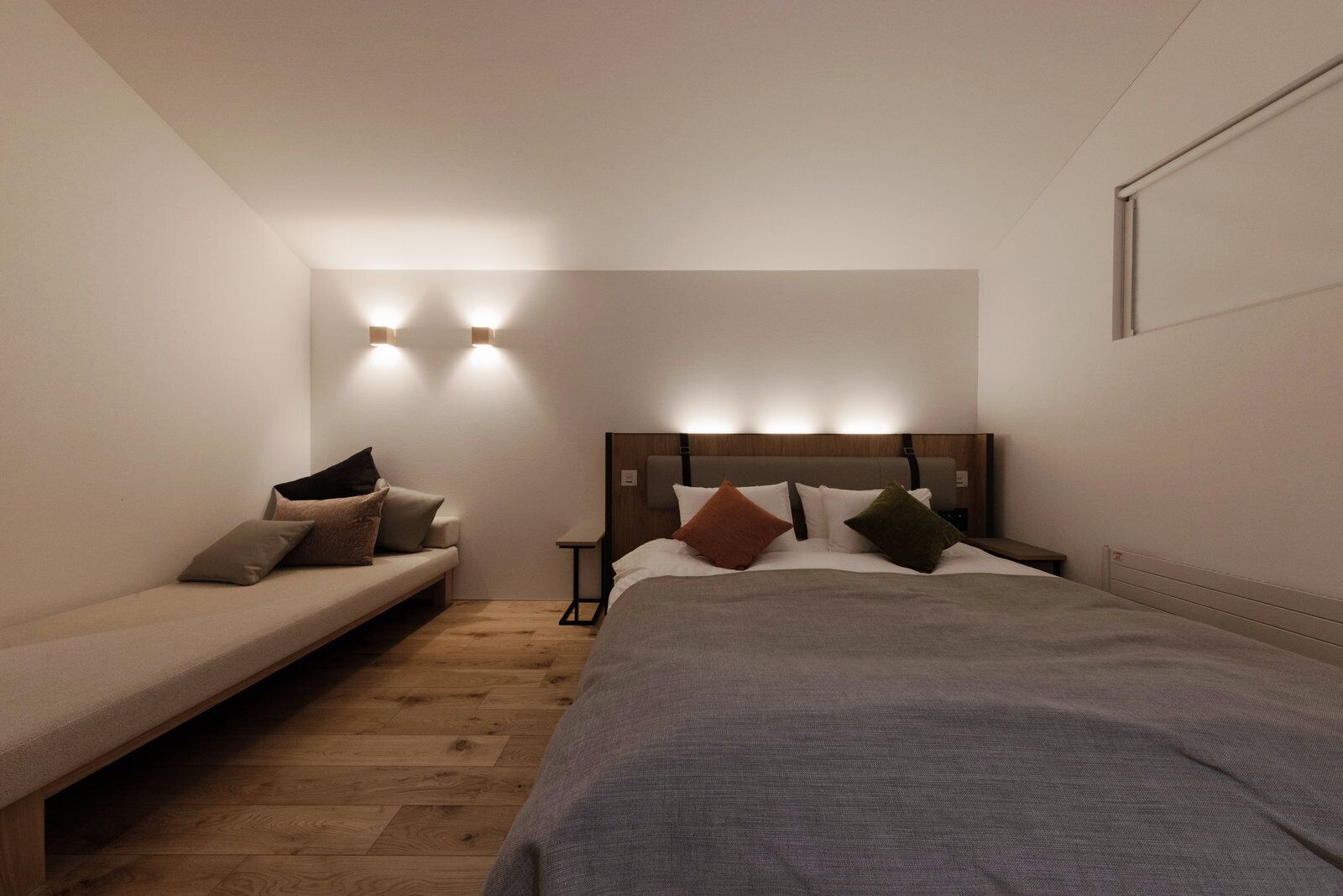 Down comforters, in-room safe, laptop workspace, blackout drapes