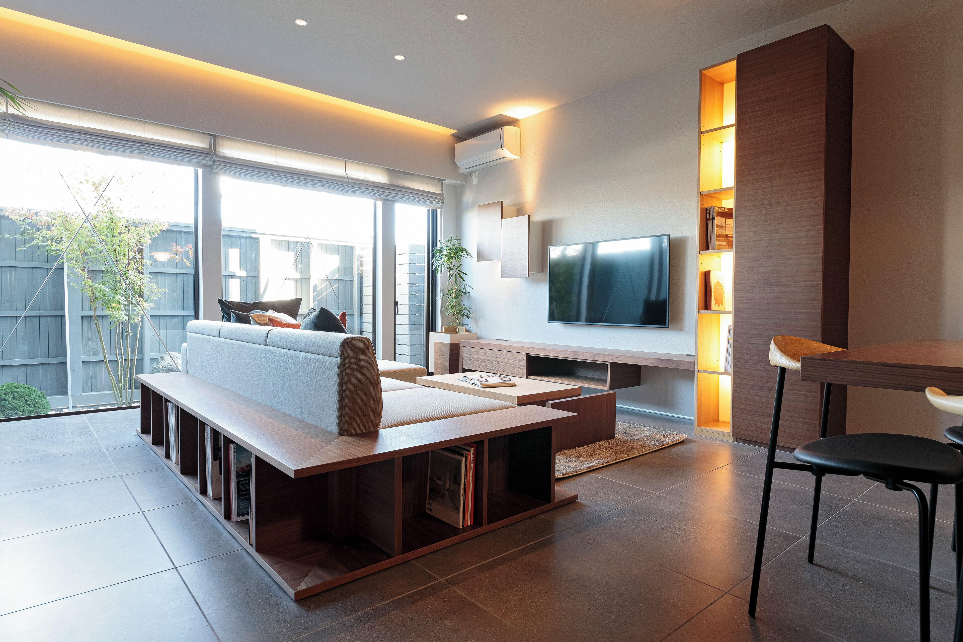 43-inch flat-screen TV with digital channels, Netflix, heated floors