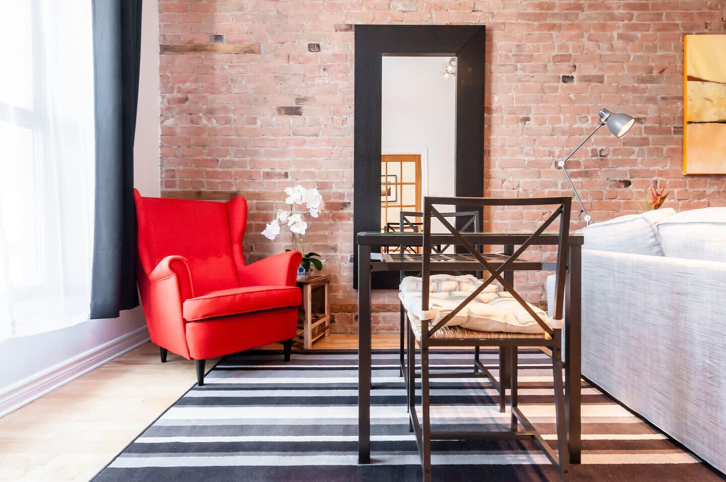 Le Metro : Unbeatable Location On Mt-royal Avenue + 2 Terraces - Montreal