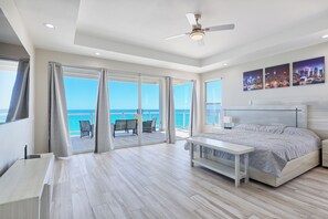 3 bedrooms, in-room safe, iron/ironing board, free WiFi