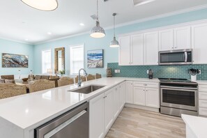 Fridge, microwave, oven, stovetop - Spacious, Dog Friendly Retreat with Private Pool & Hot Tub, Near Beach! (South Padre Island)