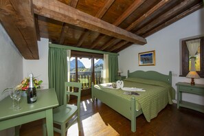 2 quartos, Wi-Fi de cortesia, roupa de cama