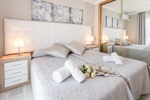 1 quarto, Wi-Fi de cortesia, roupa de cama
