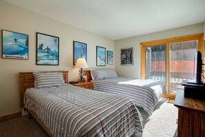 4 bedrooms, in-room safe, WiFi, bed sheets
