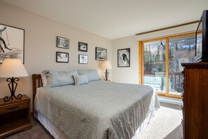 4 bedrooms, in-room safe, WiFi, bed sheets