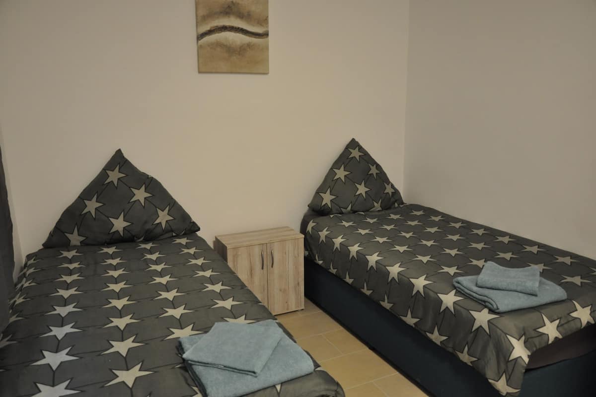 Free WiFi, bed sheets