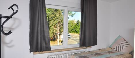 Economy Twin Room, Shared Bathroom (Nr. 9) | Free WiFi, bed sheets