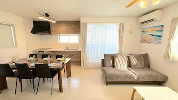 Comfort Villa (B) | Ruang tamu | TV skrin rata