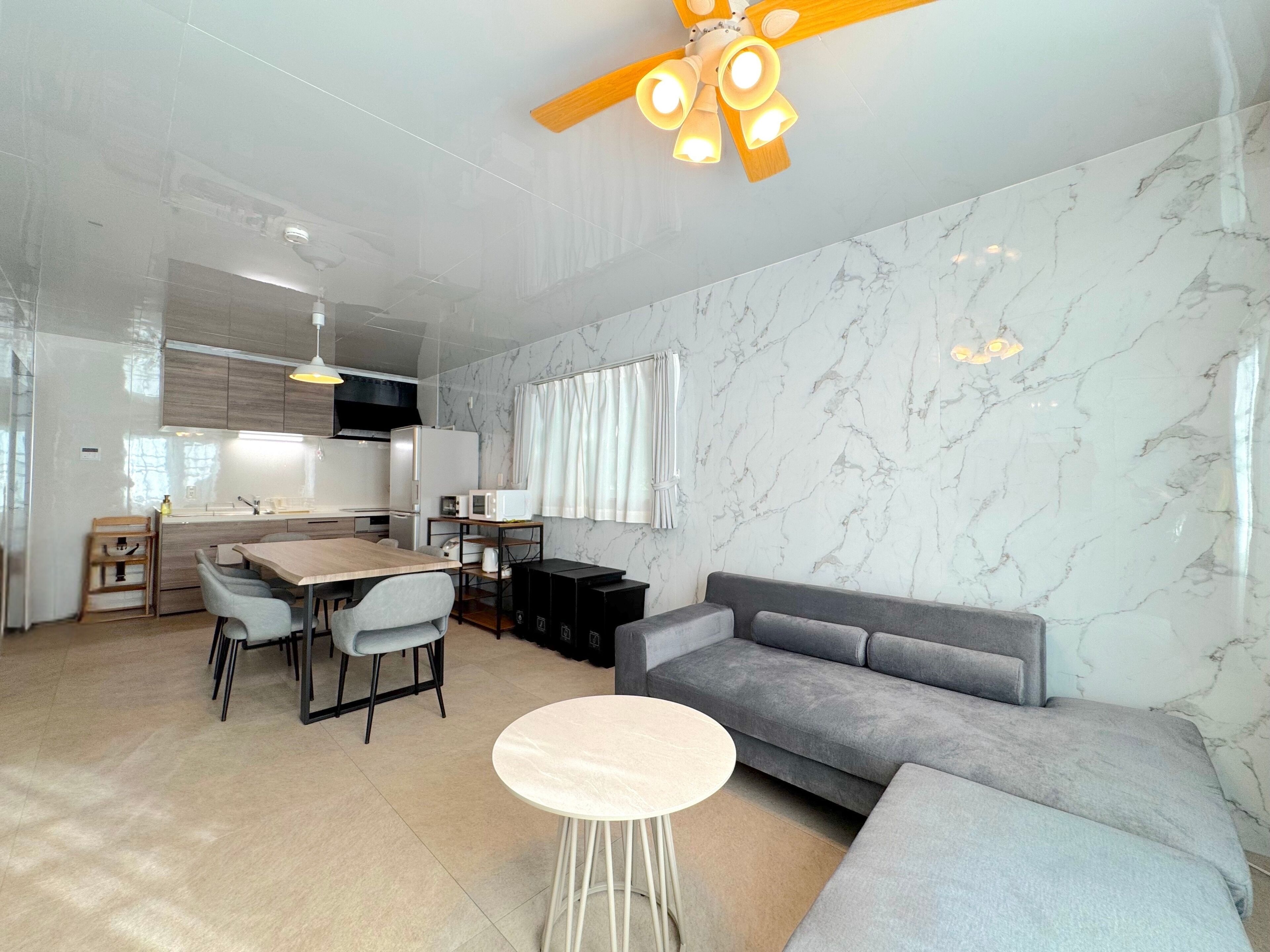 [Renewal (Max 13people)] 4LDK(100m2)/8Beds/BBQ/Parking1CarOK/Onna3D | In-room dining