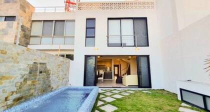 excelente casa cerca del bulevard