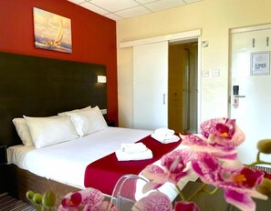 熨斗/熨衫板、免費 Wi-Fi、床單