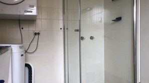 Shower, towels