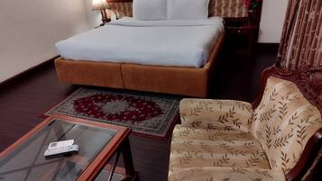 Deluxe Room | Premium bedding, minibar, in-room safe, soundproofing