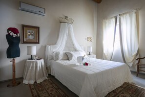 Deluxe Apartment, 1 Bedroom, Hill View (La Terrazza) | 1 bedroom, hypo-allergenic bedding, down duvets, pillow-top beds