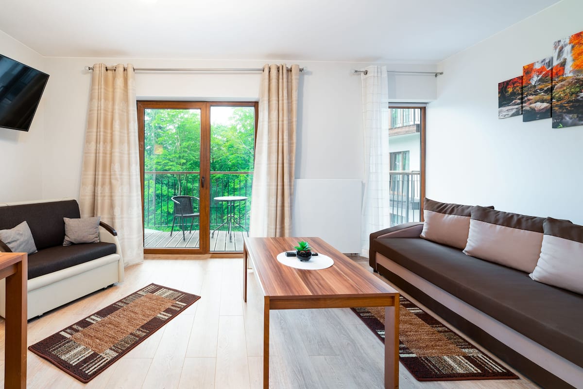 Apartment (3053) | Living room | TV