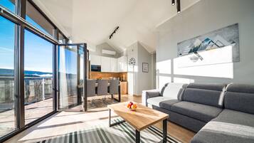 Apartment (3122) | Living area | TV