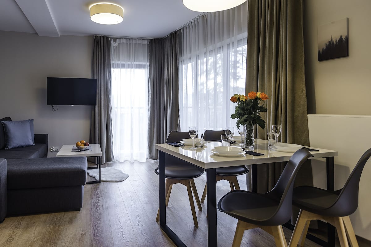 Apartment (3057) | Living room | TV