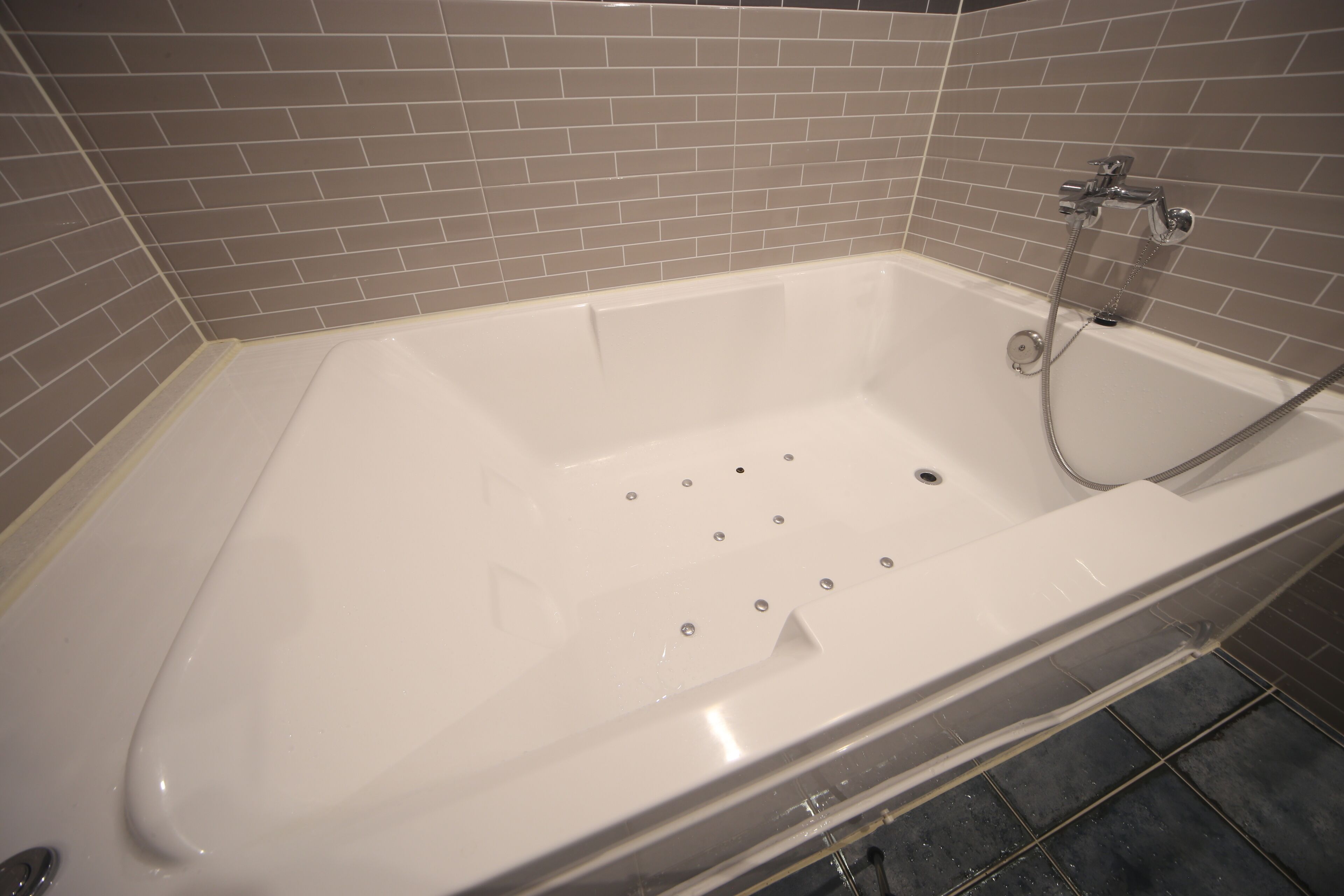 twin room | bathroom | designer toiletries, hair dryer, bidet, towels