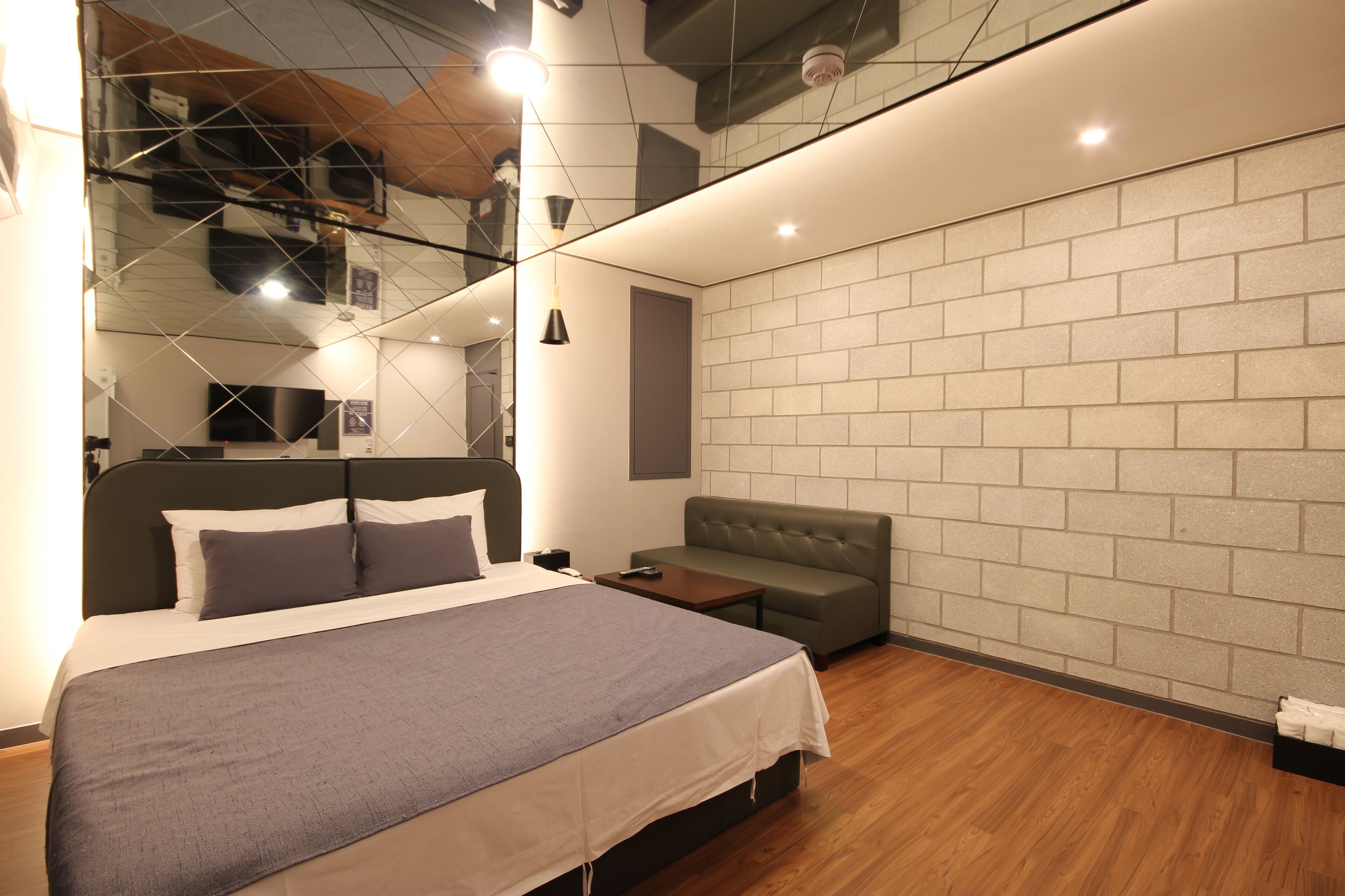 deluxe double room | hypo-allergenic bedding, individually decorated, individually furnished