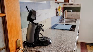Basic Apartment | Dapur peribadi | Ketuhar gelombang mikro, ketuhar