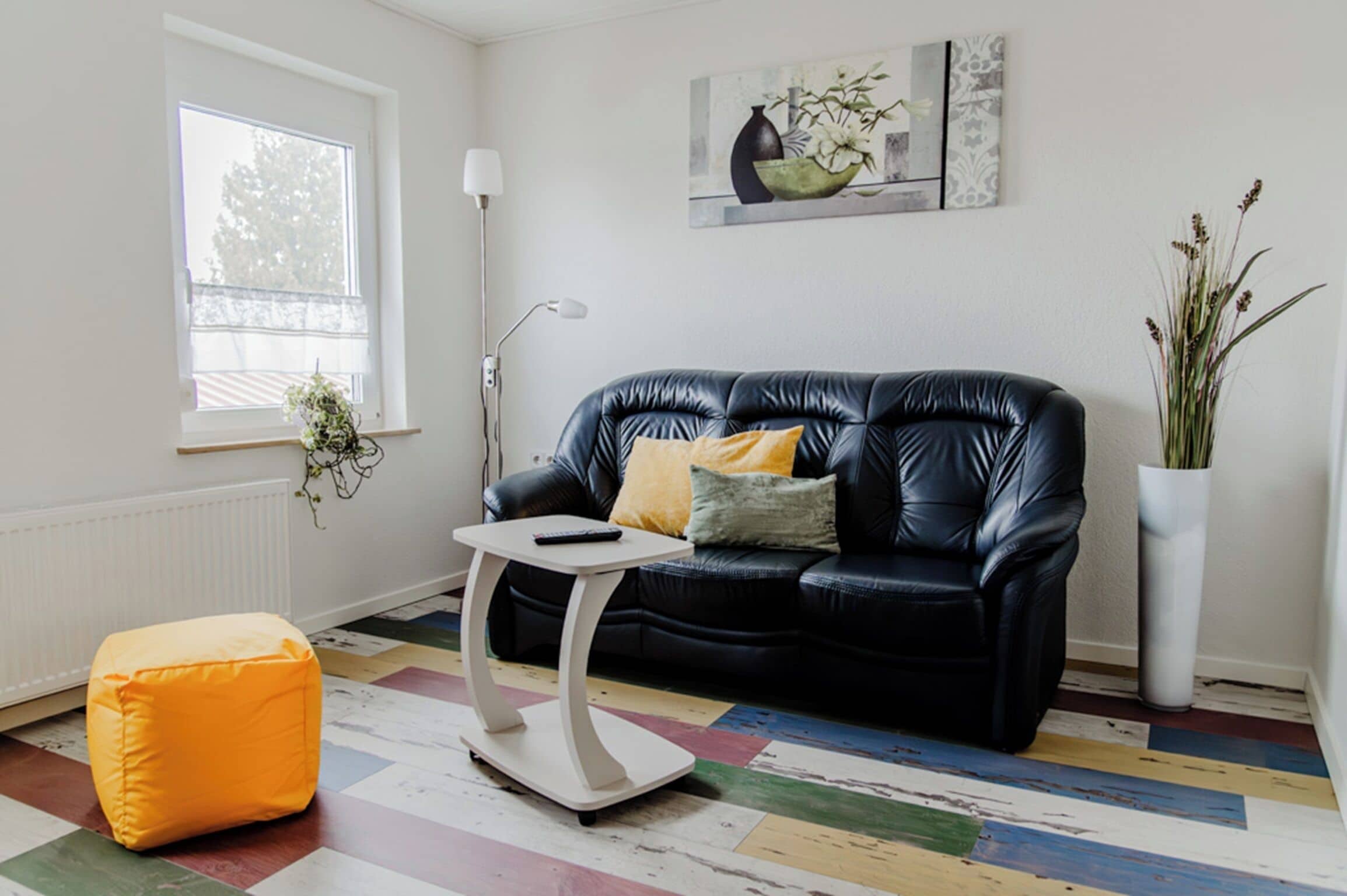 Basic Apartment | Living area | TV
