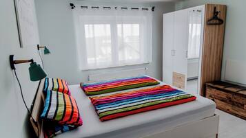 Basic Apartment | 1 bedroom, iron/ironing board, free WiFi, bed sheets