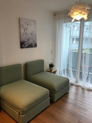 Departamento, 1 cama matrimonial, balcón (Wolke 8) | Sala de estar | Televisión de pantalla plana 