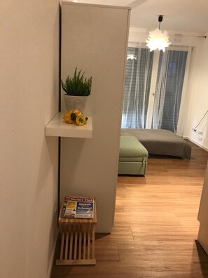 Departamento, 1 cama matrimonial, balcón (Wolke 8) | Área de sala de estar | Televisión de pantalla plana 
