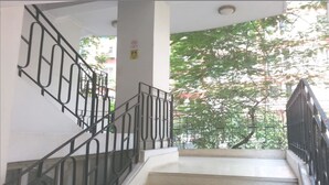 Interior - Marble Palace Guest House (Kolkata)
