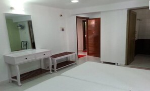 Room - Marble Palace Guest House (Kolkata)