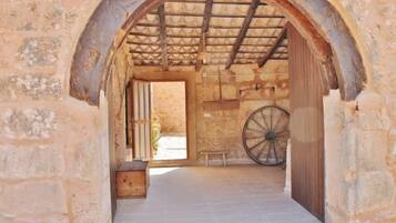 Enceinte de lâhĂ©bergement