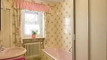 House | Bathroom | Shower, hair dryer, towels