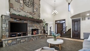 Unclassified image, 5 of 71, button - Entertainment Castle With Theatre Room! (Meridian)