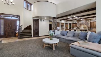 TV, fireplace, DVD player, stereo