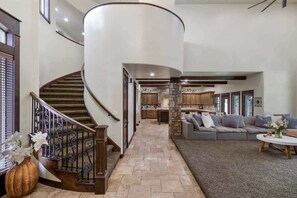 Interior - Entertainment Castle With Theatre Room! (Meridian)