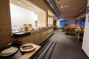 Restaurant - Sport- und Ferienhaus Don Bosco (Lantsch-Lenz)