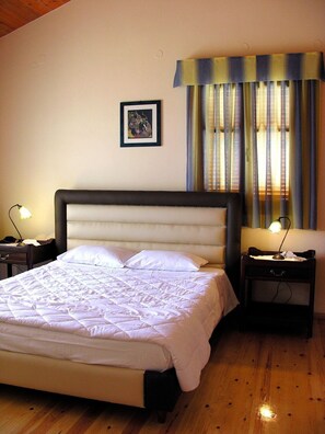 3 chambres, fer et planche à repasser, Wi-Fi gratuit, draps fournis
