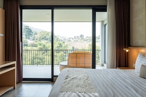 10 bedrooms, iron/ironing board, free WiFi, bed sheets - Kamala Plantation View 10BR Infinity pool+billiard (Cimenyan)