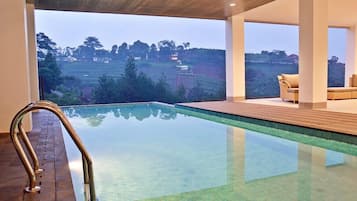 Piscine extérieure