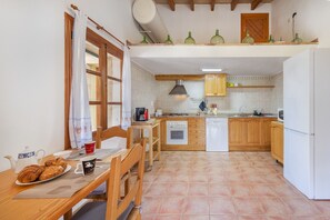 Frigorifero, microonde, forno, lavastoviglie