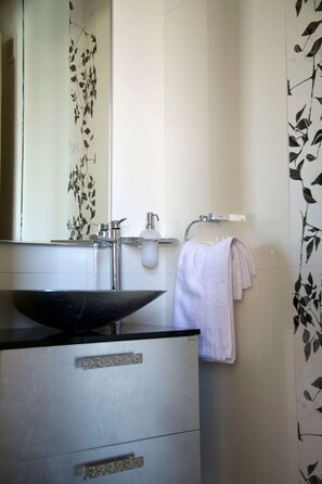 Baignoire, serviettes fournies