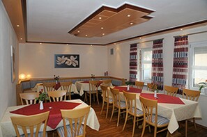 Restaurant - Landgasthaus Zum Mönchshof (Wolframs-Eschenbach)