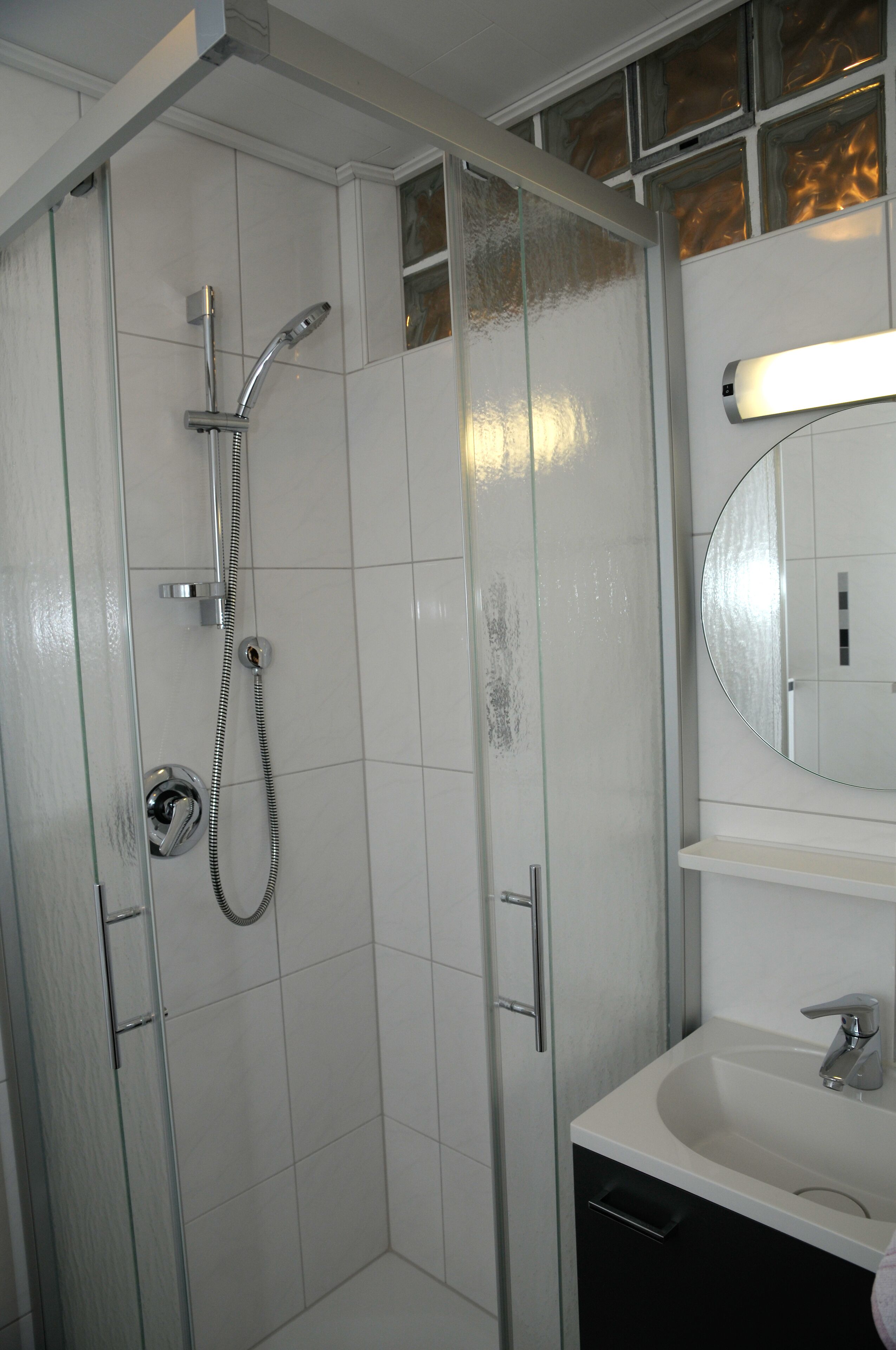 더블룸 | 욕실 | 샤워 시설, 헤어드라이어, 타월