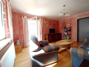 Apartment, 2 Bedrooms (1. Stock) | Living room | TV - Ferienwohnung Langhammer (Schonungen)