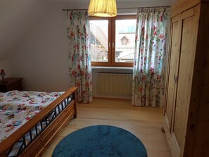 Apartamento, 3 quartos | 3 quartos, Wi-Fi de cortesia, roupa de cama
