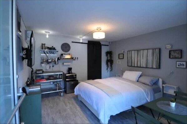 1 bedroom, iron/ironing board, WiFi, bed sheets