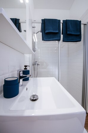 Maison Deluxe, 2 chambres, vue mer, en front de plage | Salle de bain